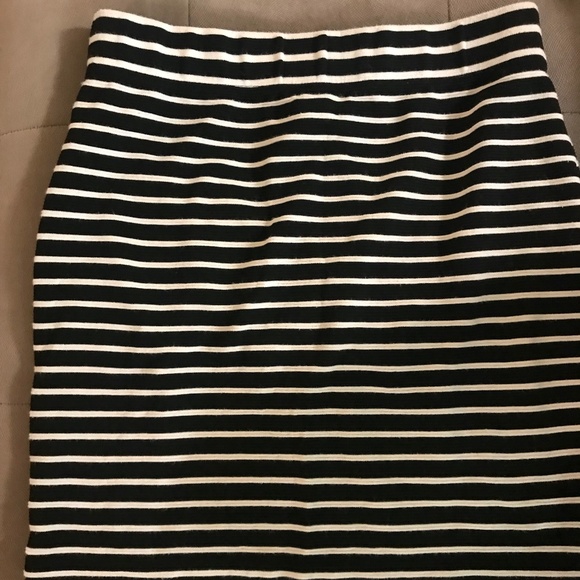 Forever 21 Basic Mini Skirt tight fit - Picture 1 of 1